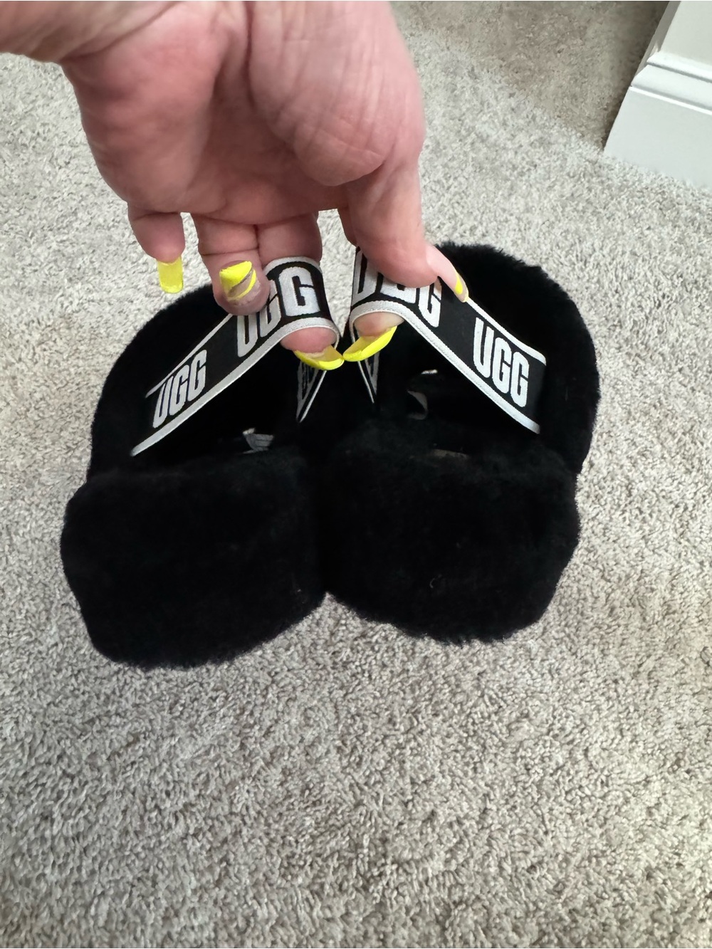 Like NEW W/Box Authentic UGG Oh Yeah Black Slingback Slide Women Size 7 - Picture 4 of 6